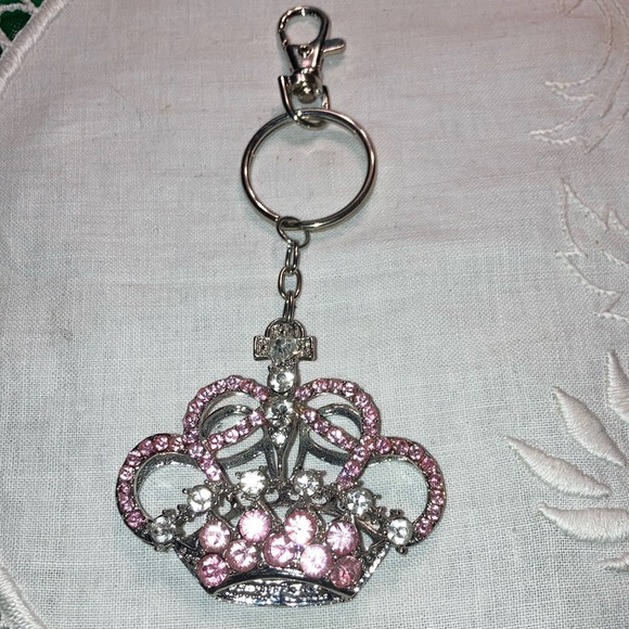 NWOT CROWN KEY CHAIN with clear and pink rhinestones on st $29 - Picture 2 of 6